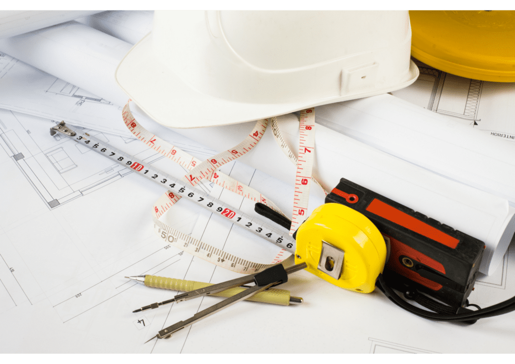 teknik çizim ve ölçüm aletleri, işçi bareti, kalem, pergel